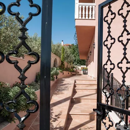 Kseynasa Hotel 3*
